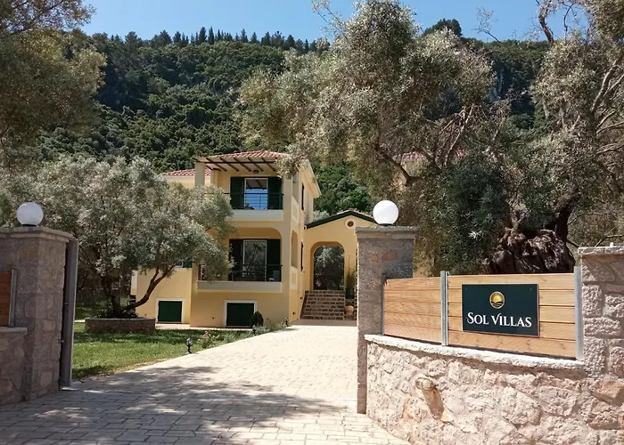 Sol Villa Fríni